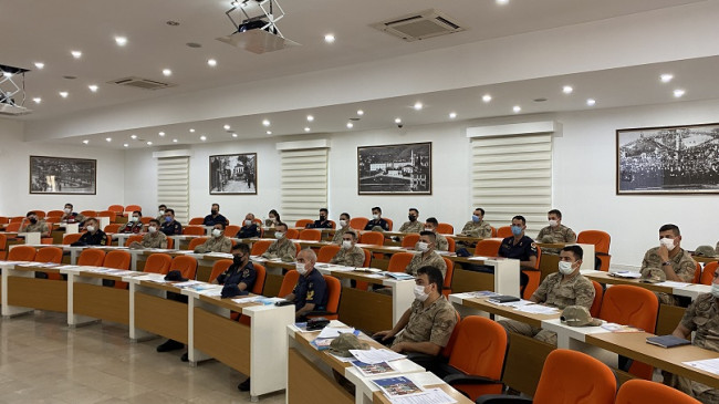 EĞİTİME 40 JANDARMA PERSONELİ KATILDI