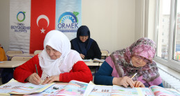 “ÖĞRENMENİN YAŞI YOK” DİYEN HALİSE NİNE:”OKUMA HEVESİM HEP İÇİMDEYDİ”