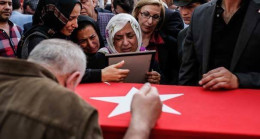 ŞEHİT BABASININ YÜREKLERİ SIZLATAN VEDASI “KURBAN OLURUM SANA YAVRUM”