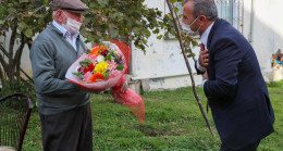 Cumhuriyet’in Çınarlarını Ziyaret Eden Vali Sonel: SİZLER BAŞIMIZIN TACISINIZ