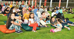 AİLECE BİR ARADA GÜZEL VAKİT GEÇİRME İMKÂNI BULACAKLAR DİYEN BAŞKAN TÖREN;  AÇIK HAVA SİNEMASINDA BU AKŞAM SIRA ÇOCUKLARDA