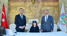 KOLTUĞU ÇOCUKLARA BIRAKMA GELENEĞİ BOZULMADI