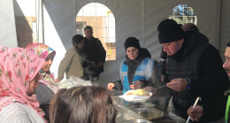 DEPREM BÖLGESİNDE 24 SAAT SICAK YEMEK