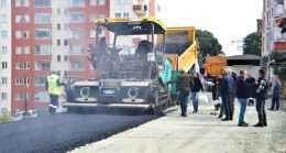 ÜNYE’DE İKİ SOKAK SICAK ASFALT İLE BULUŞTU