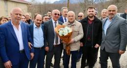 AYBASTI GÜLER’İ BAĞRINA BASTI