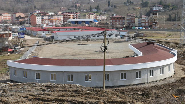 KAMYON GARAJINDA SONA DOĞRU