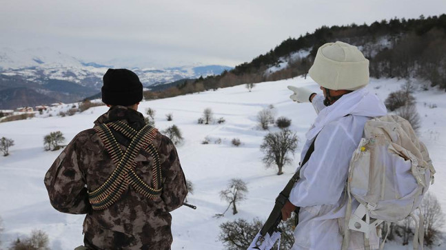 -22 DERECEDE MEHMETÇİKLERİMİZ TEK YÜREK   “BU TOPRAKLARDA TERÖRİSTE GEÇİT YOK”