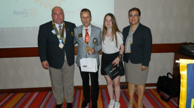 ROTARY KULÜBÜ’NDE BAŞKANLIK DEVİR TESLİM