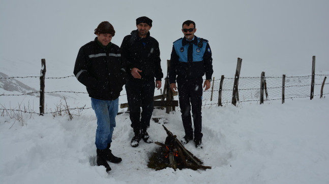 YAYLADA MAHSUR KALANLAR KURTARILDI 