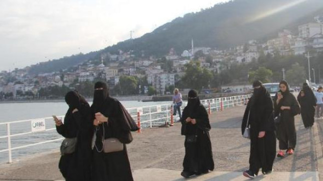 TURİZM HAREKETLİLİĞİ MÜLKİYETE YANSIDI ARAPLAR ORDU’YU MESKEN TUTTU