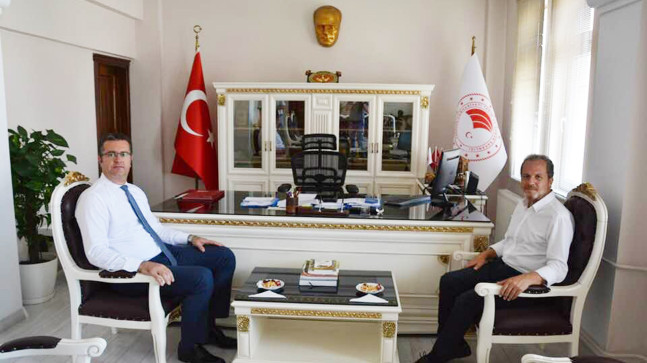 REKTÖR’DEN ZİYARET TURLARI