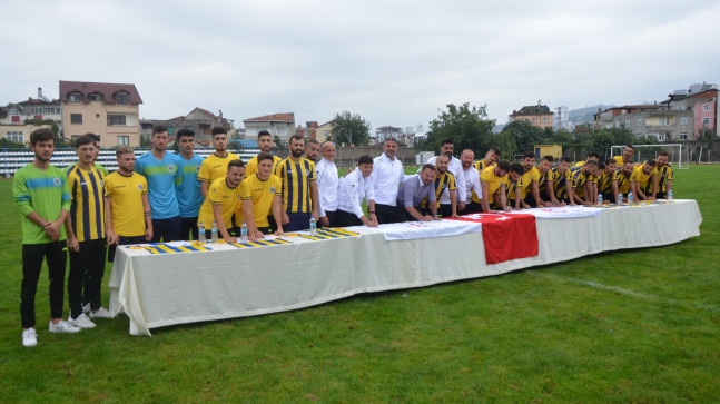 FATSA BELEDİYESPOR’DA İMZA ŞOV