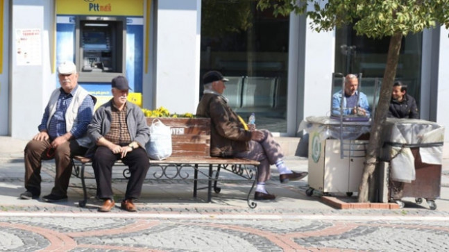 Sokağa çıkan yaşlılara verilecek ceza 3 Bin 150 TL