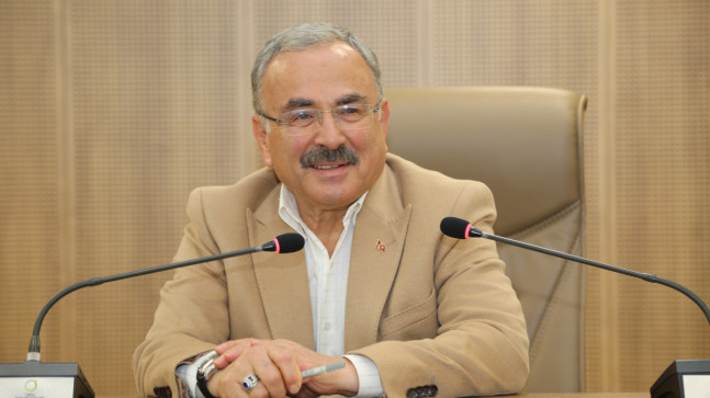 GÜLER’İN SÜRPRİZİNİ GENÇLER BEĞENDİ