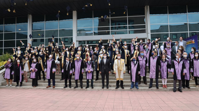 ODÜ Tıp Fakültesi 41 mezun verdi