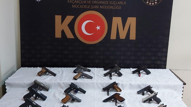 SİLAH KAÇAKÇILARINA GEÇİT YOK 45 GÖZALTI