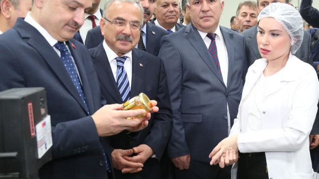 BAŞKAN GÜLER’DEN BAL SEKTÖRÜNE ÖNEMLİ DESTEK  BÜYÜKŞEHİR BALMER’E CANSUYU OLACAK