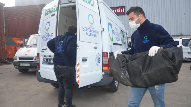 ÇÖP TESİSİNDE BEBEK CESEDİ !