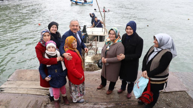 BAŞKAN GÜLERDEN KADIN BALIKÇILARA MÜJDE