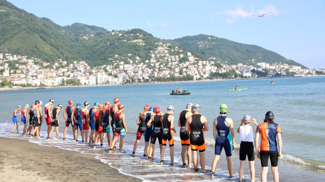 ORDU TRİATLON HEYECANI NEFES KESTİ ; ORDU’YA ULUSLAR ARASI YARIŞ MÜJDESİ