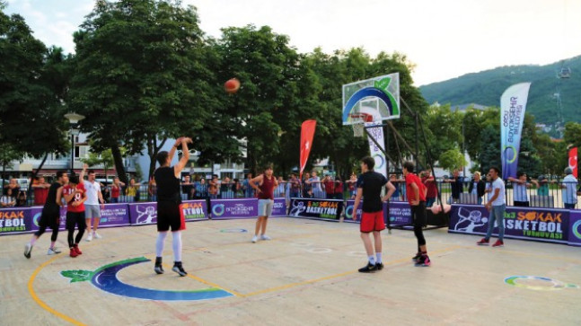 BASKETBOL TURNUVASI NEFES KESTİ