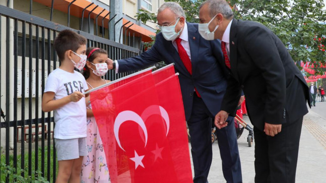 ZAFERİMİZİN 99’UNCU YILINDA BAŞKAN VE VALİ BİR ARADA  ‘‘Tarihimizi İyi Öğrenelim, Geleceğe Güvenle Bakalım’’