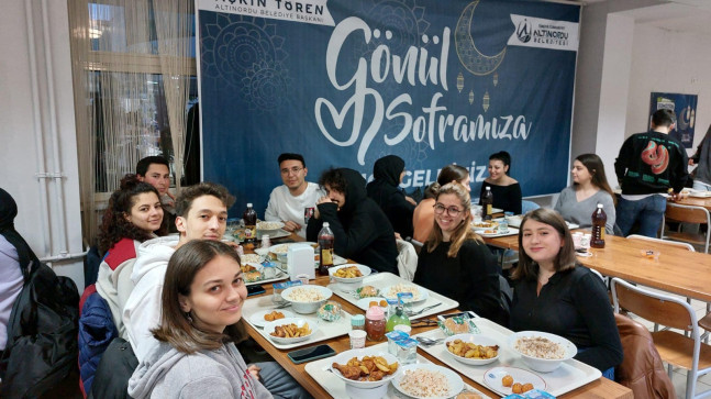 “RAMAZAN AYININ BEREKETİNİ PAYLAŞMA VE GÖNÜL HUZURU İLE HEP BİRLİKTE YAŞIYORUZ”