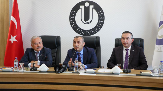 TARIM KONULU KAMU, ÜNİVERSİTE, SANAYİ İŞBİRLİĞİ VE İSTİŞARE TOPLANTISI YAPILDI