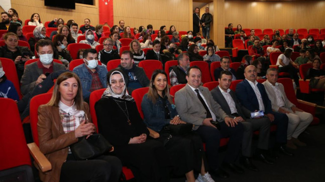 “KAMYON” SAĞLIK ÇALIŞANLARININ BEĞENİSİNİ KAZANDI