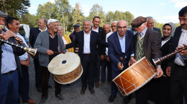 AKKUŞ’TA DAVULLU ZURNALI YOL SEVİNCİ