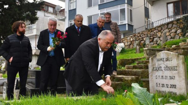 Sanatçı Kamil Sönmez Ordu’daki mezarı başında anıldı