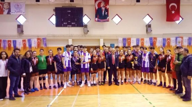 PERŞEMBE’DE FUTSAL İL BİRİNCİLİĞİ MÜSABAKALARI TAMAMLANDI