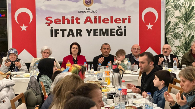 Vali Sonel, Ramazan Ayının İlk İftarını Şehit Aileleri İle Birlikte Yaptı