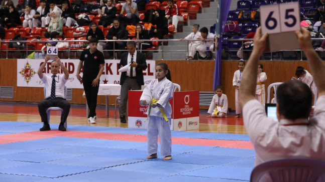 KARATE STİL ŞAMPİYONASI BAŞLADI