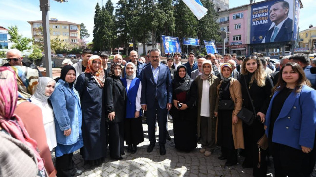 Milli Eğitim Bakanı Mahmut Özer Gölköy’de Esnaf ve Halkla Buluştu