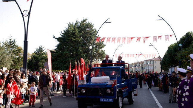 Cumhuriyetin 100. Yılına Yakışır Muhteşem Kutlama