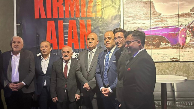 Vali Erol, “Kırmızı Alan” Filminin Galasına Katıldı