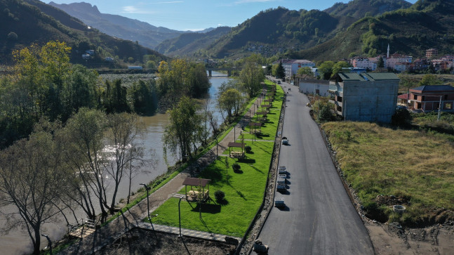 BÜYÜKŞEHİRDEN GÜLYALI’YA MODERN PARK