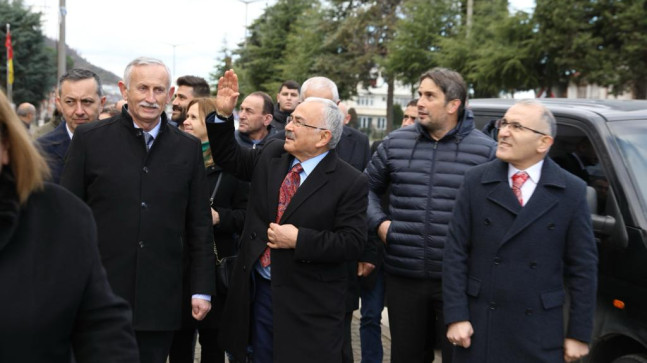 BAŞKAN GÜLER GÖNÜLLERİ FETHEDİYOR