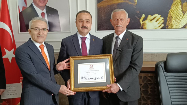 GÜLYALI’DA MHP’Lİ MEDET SİPAHİ DÖNEMİ BAŞLADI