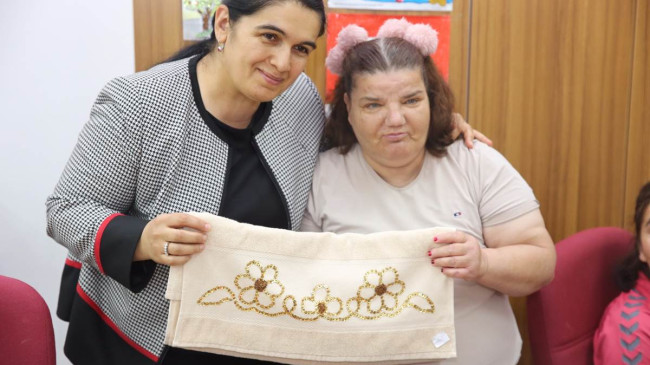 BAYAN YAVUZ’DAN  “SEVGİ” ZİYARETLERİ