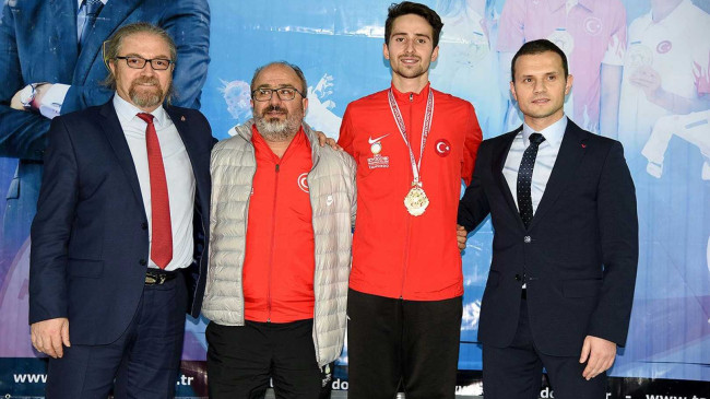 BÜYÜKŞEHİR’DEN SATRANÇTA VE TAEKWONDODA MİLLİ BAŞARI SPOR YATIRIMLARI MEYVELERİNİ VERMEYE BAŞLADI