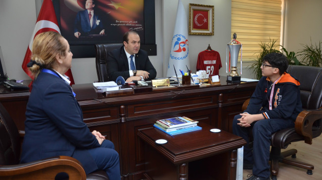 SATRANÇ ŞAMPİYONU TANRIVERDİ HEDEF BÜYÜTTÜ “HAYALİM DÜNYA ŞAMPİYONLUĞU “