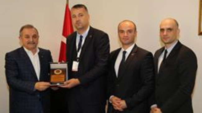 TÜRKİYE SAVAŞTA İŞADAMLARI DUBAİ’DE