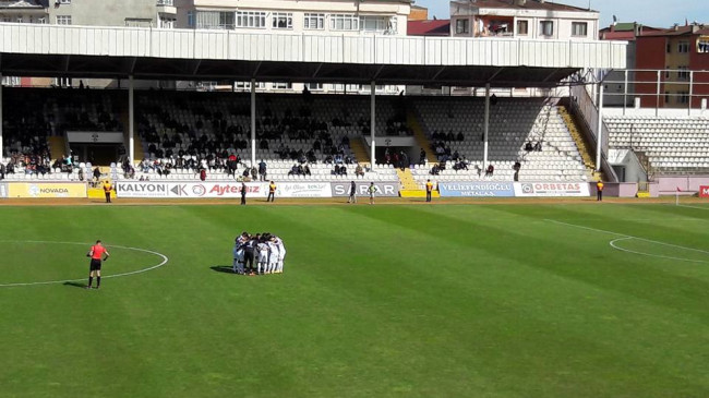 19 EYLÜL’DE TARAFTAR EKSİKLİĞİ GÖZDEN KAÇMADI TARAFTARSIZ TAKIM DALSIZ AĞACA BENZER