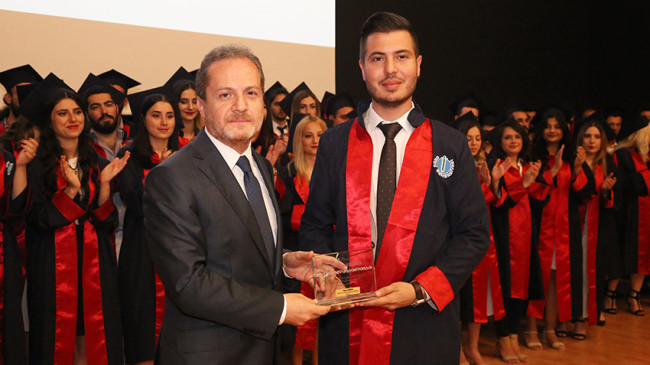 ODÜ’DE MEZUNİYET SEVİNCİ