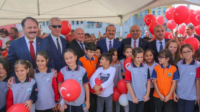 KALKINMANIN EN ÖNMELİ HAMLESİ EĞİTİMDİR DİYEN VALİ YAVUZ  “MİNİ MİNİ ÇOCUKLAR, ŞENLENDİ OKULLAR”