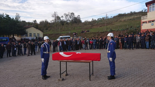 KAZADA ÖLEN UZMAN ÇAVUŞ SON YOLCULUĞUNA UĞURLANDI