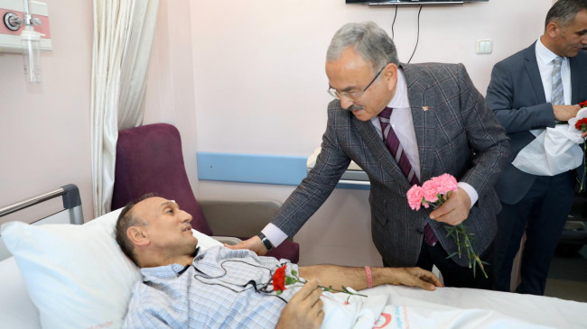 BAŞKAN GÜLER GÜNÜ ZİYARETLERE AYIRDI