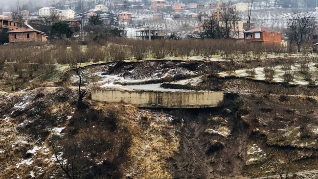 Heyelan korkuttu 12 konuta tahliye